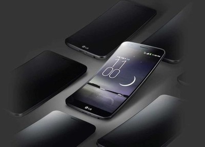 屏幕可彎曲90° 傳LG已著手研發G Flex 2，開啟手機新形態探索
